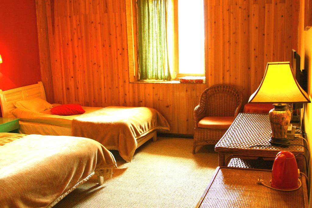 Shangri-La Lao Shay Youth Hostel Екстериор снимка