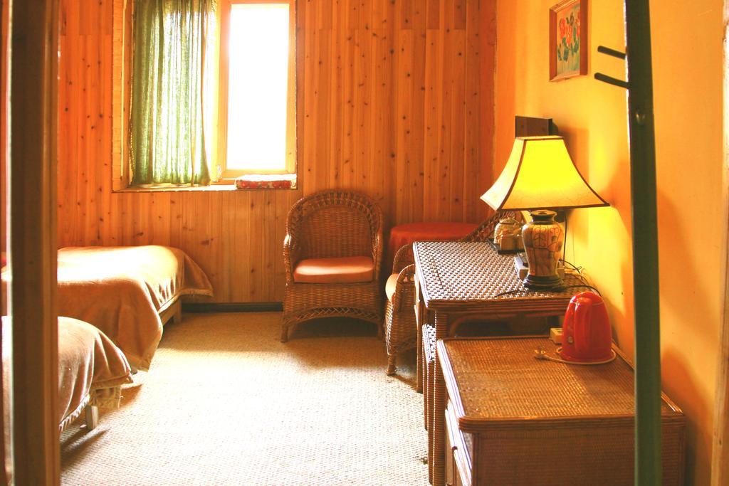 Shangri-La Lao Shay Youth Hostel Екстериор снимка