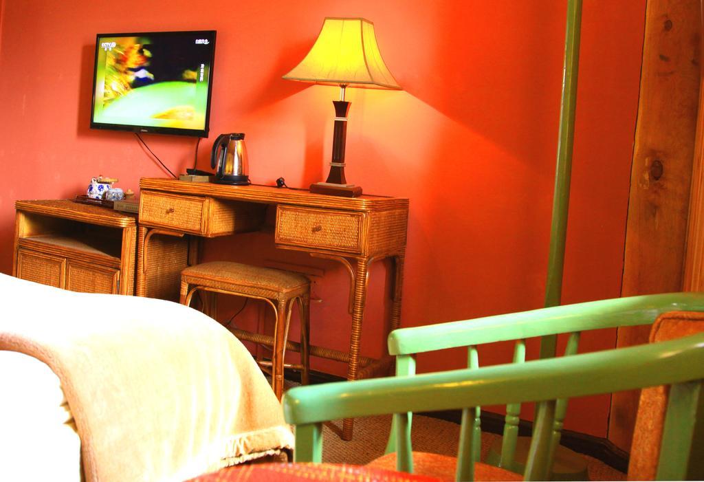 Shangri-La Lao Shay Youth Hostel Екстериор снимка