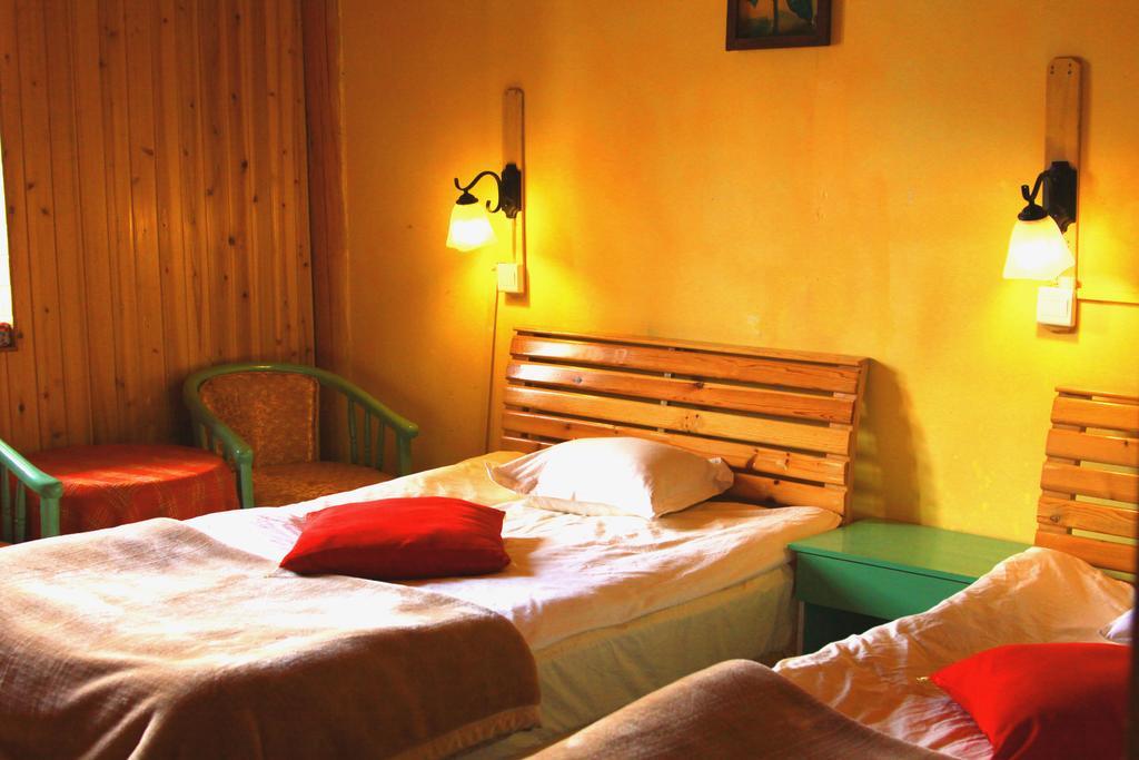 Shangri-La Lao Shay Youth Hostel Екстериор снимка