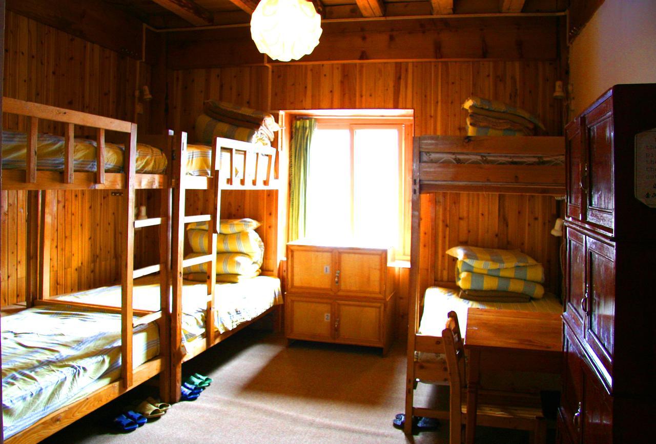 Shangri-La Lao Shay Youth Hostel Екстериор снимка