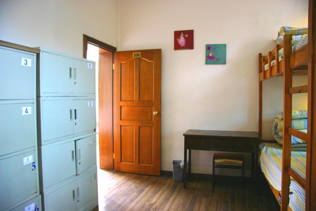 Shangri-La Lao Shay Youth Hostel Екстериор снимка