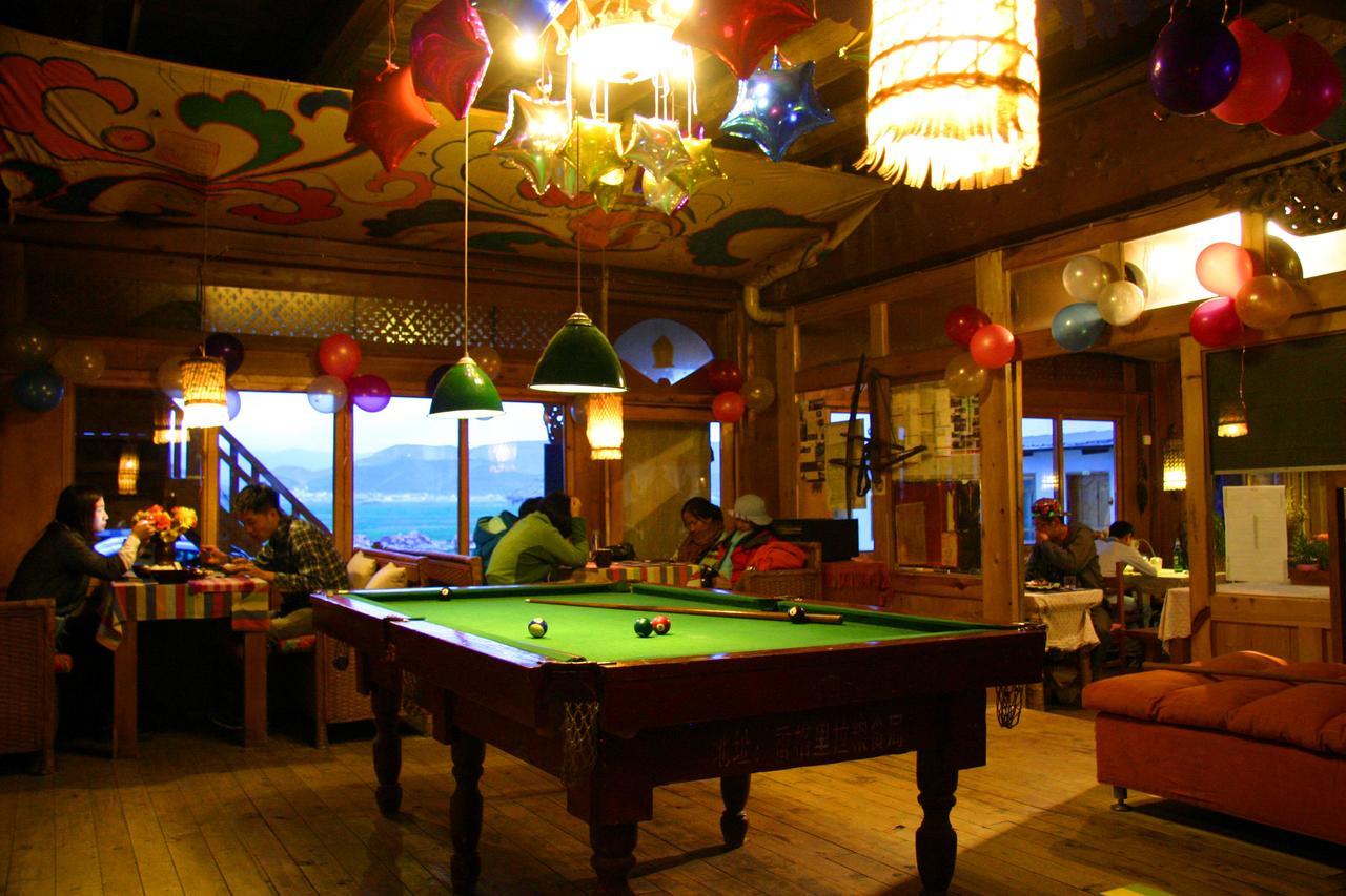 Shangri-La Lao Shay Youth Hostel Екстериор снимка